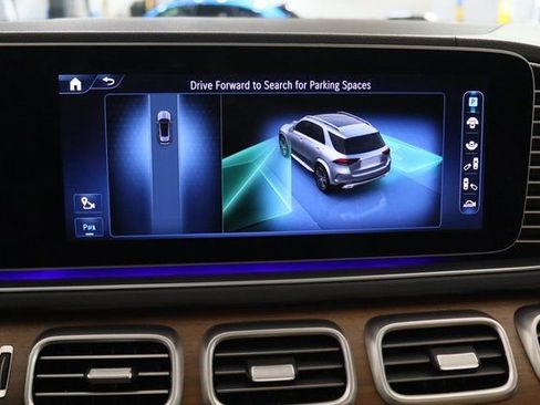 Used 2024 Mercedes-Benz GLE 450e 4MATIC w/ Driver Assistance Package image 30