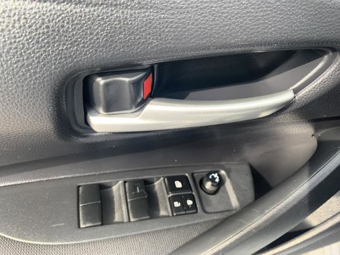 Used 2021 Toyota Corolla LE image 10