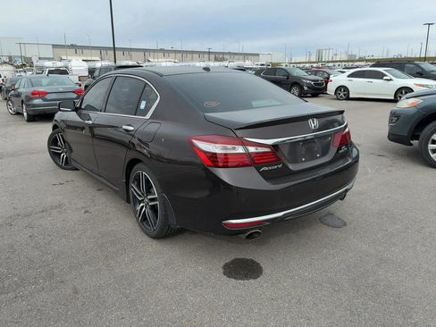 Used 2017 Honda Accord Touring image 6