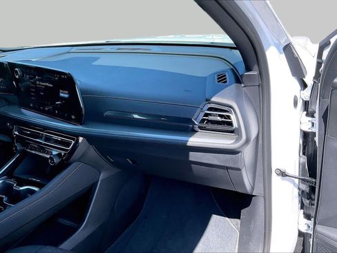 Certified 2026 Chevrolet Traverse LT FWD image 18