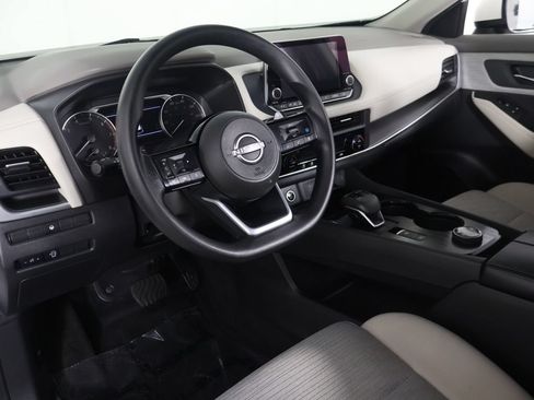 Used 2023 Nissan Rogue SV AWD/4WD image 24