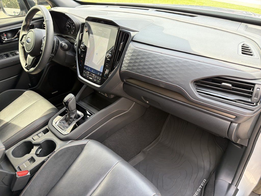 Certified 2025 Subaru Forester Touring w/ Popular Package - Touring AWD/4WD image 15