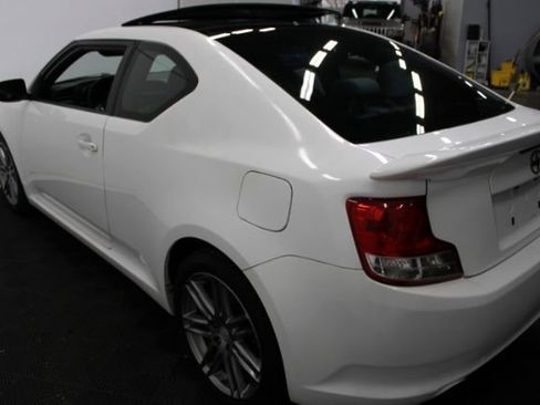 Used 2011 Scion tC Sports Coupe 6-Spd AT image 7