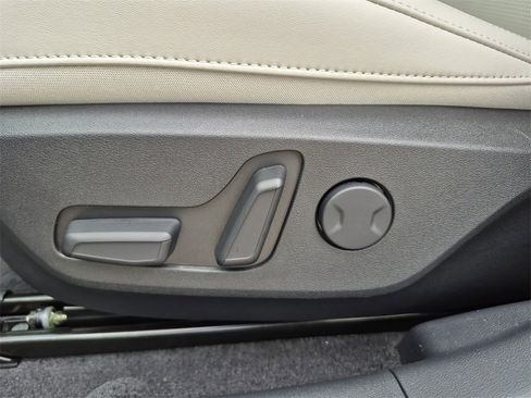 New 2025 Kia EV6 Wind image 20