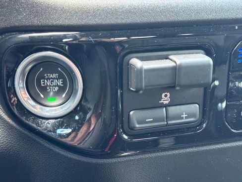 Used 2024 Chevrolet Silverado 1500 High Country AWD/4WD image 12