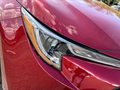 Certified 2025 Toyota Corolla LE image 27