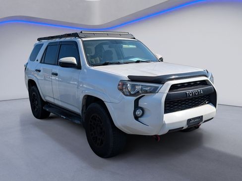 Used 2018 Toyota 4Runner SR5 RWD image 5