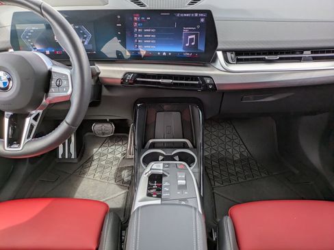 Used 2025 BMW X2 M35i w/ Premium Package image 18