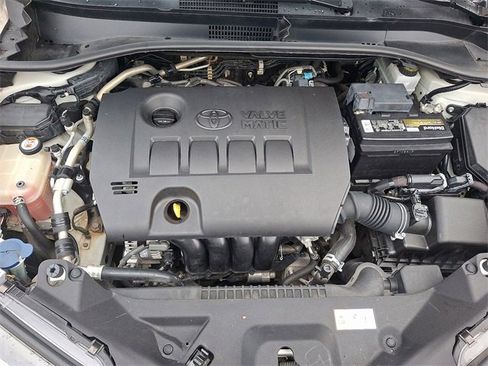 Used 2018 Toyota C-HR XLE image 27