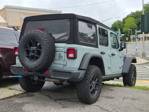 Used 2024 Jeep Wrangler Unlimited AWD/4WD image 5