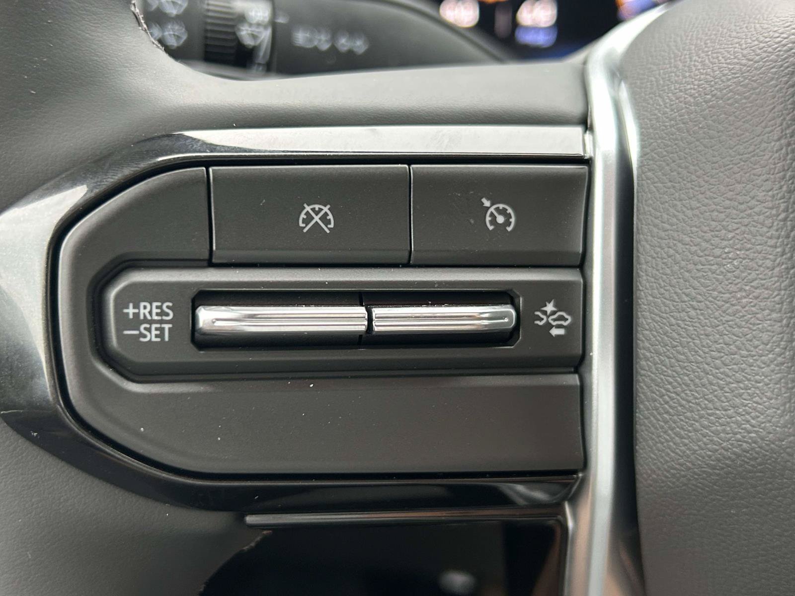 New 2026 Chevrolet Colorado ZR2 w/ Technology Package AWD/4WD image 24