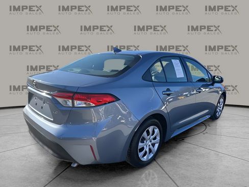 Used 2025 Toyota Corolla LE image 5