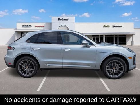 Used 2025 Porsche Macan AWD/4WD image 3
