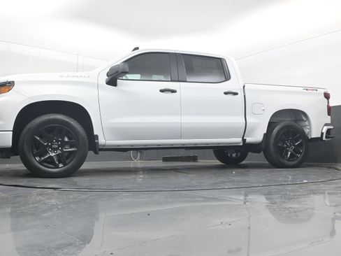 Used 2026 Chevrolet Silverado 1500 Custom AWD/4WD image 22