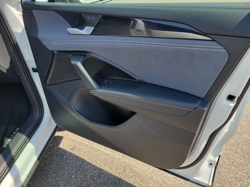 New 2026 Volkswagen Tiguan SE FWD image 31