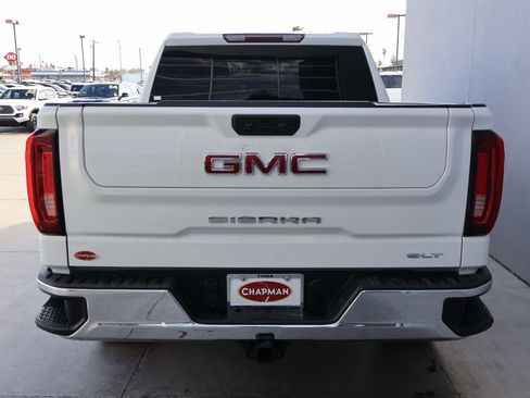 Used 2024 GMC Sierra 1500 SLT image 4