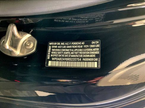 Certified 2024 Porsche 911 Carrera 4S AWD/4WD image 36