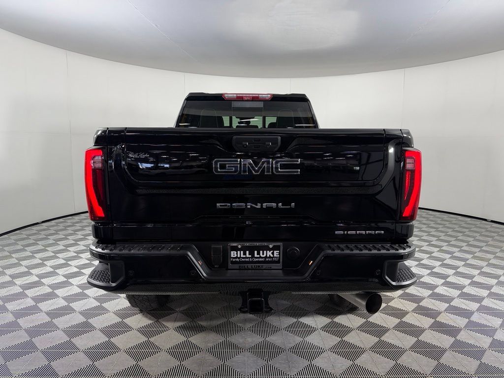 Used 2025 GMC Sierra 3500 Denali Ultimate AWD/4WD image 8