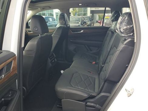New 2026 Volkswagen Atlas SE FWD image 11