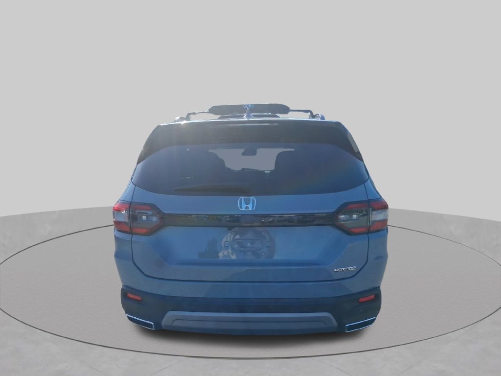 Used 2025 Honda Pilot Touring image 8