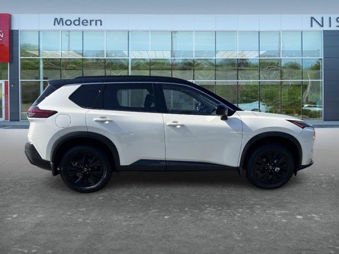 Certified 2023 Nissan Rogue SV w/ SV Premium B Package FWD image 4