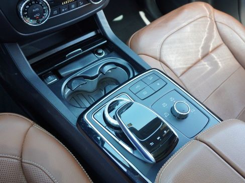 Used 2019 Mercedes-Benz GLS 550 4MATIC image 20