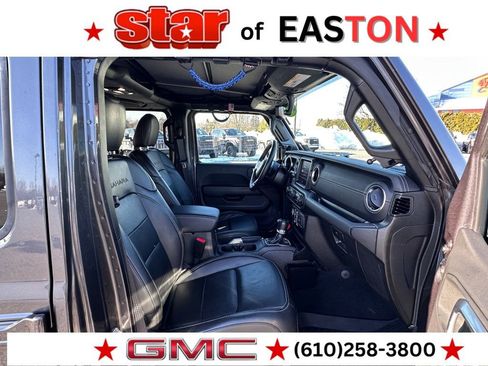 Used 2022 Jeep Wrangler Unlimited Sahara w/ Cold Weather Group image 9