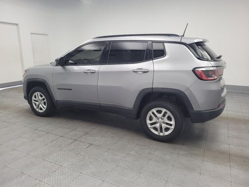 Used 2018 Jeep Compass Sport w/ Tech Group AWD/4WD image 3