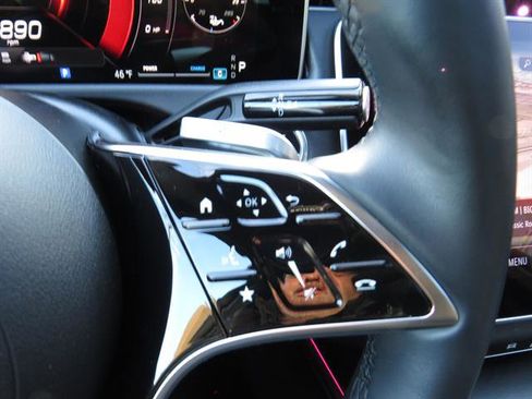 Used 2025 Mercedes-Benz E 350 4MATIC Sedan image 12