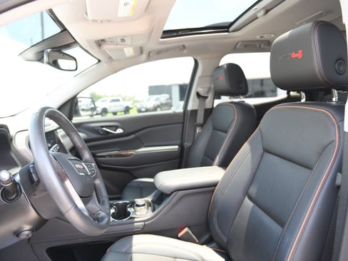 Used 2022 GMC Acadia AT4 w/ Technology Package AWD/4WD image 13