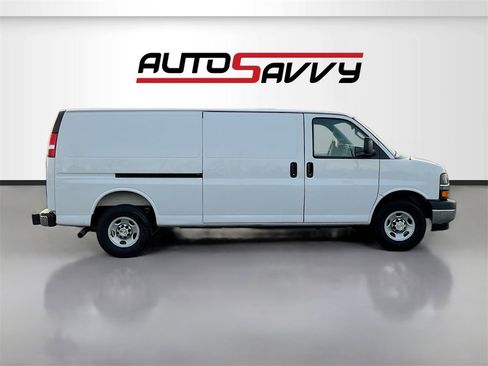 Used 2025 Chevrolet Express 2500 Extended w/ Driver Convenience Package image 8