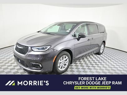 Used 2023 Chrysler Pacifica Touring-L