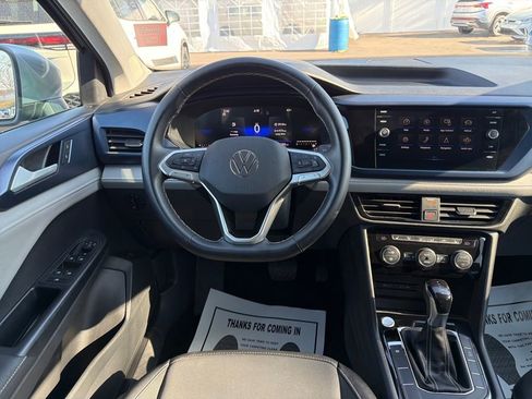 Used 2024 Volkswagen Taos SE image 15