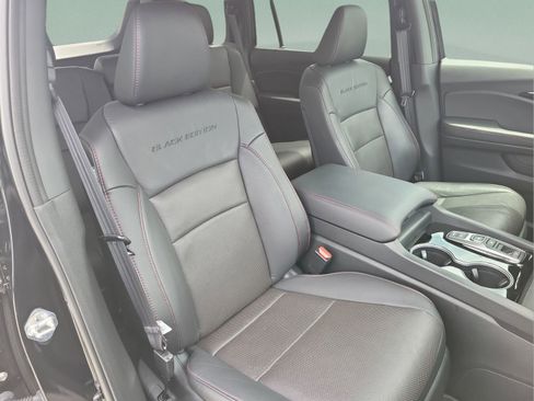 Used 2024 Honda Passport Black Edition image 20