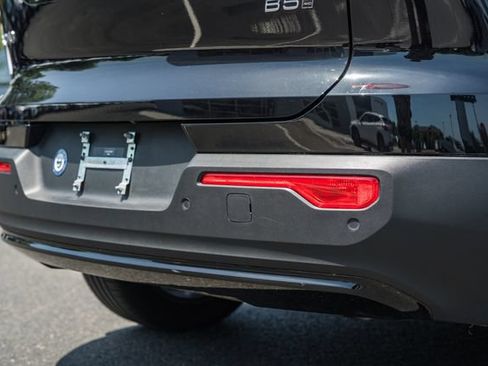 Certified 2024 Volvo XC40 B5 Plus w/ Protection Package Premier AWD/4WD image 9