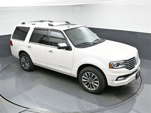 Used 2015 Lincoln Navigator Base image 37