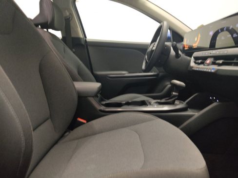 Used 2025 Kia K4 FWD image 21