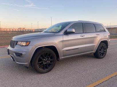 Used 2019 Jeep Grand Cherokee Altitude