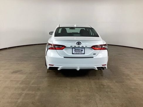 Used 2024 Toyota Camry SE FWD image 6
