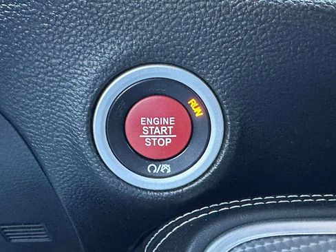 Used 2016 Dodge Challenger SRT Hellcat image 25