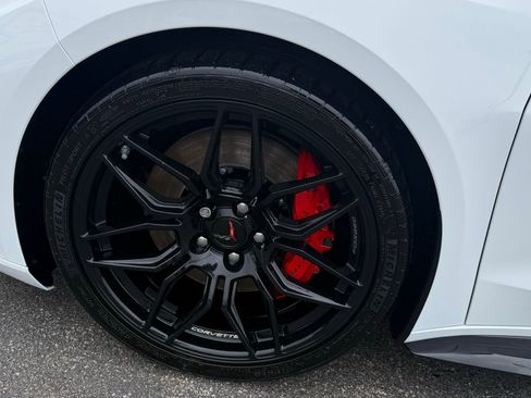 Used 2024 Chevrolet Corvette Z06 image 19