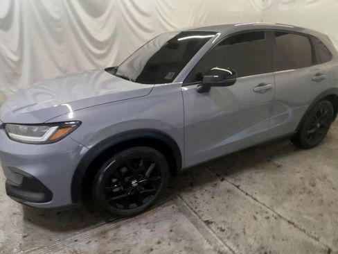 Used 2023 Honda HR-V Sport image 4