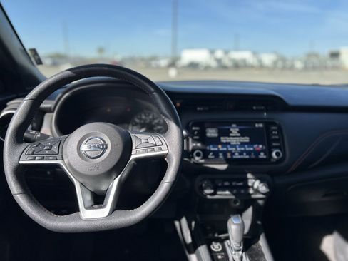 Certified 2021 Nissan Kicks SR w/ SR Premium Package FWD image 18