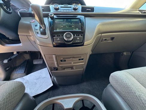 Used 2016 Honda Odyssey SE image 19