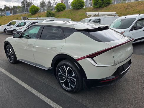 Used 2024 Kia EV6 Wind AWD/4WD image 5