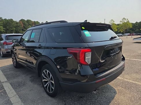 Used 2023 Ford Explorer ST-Line AWD/4WD image 4