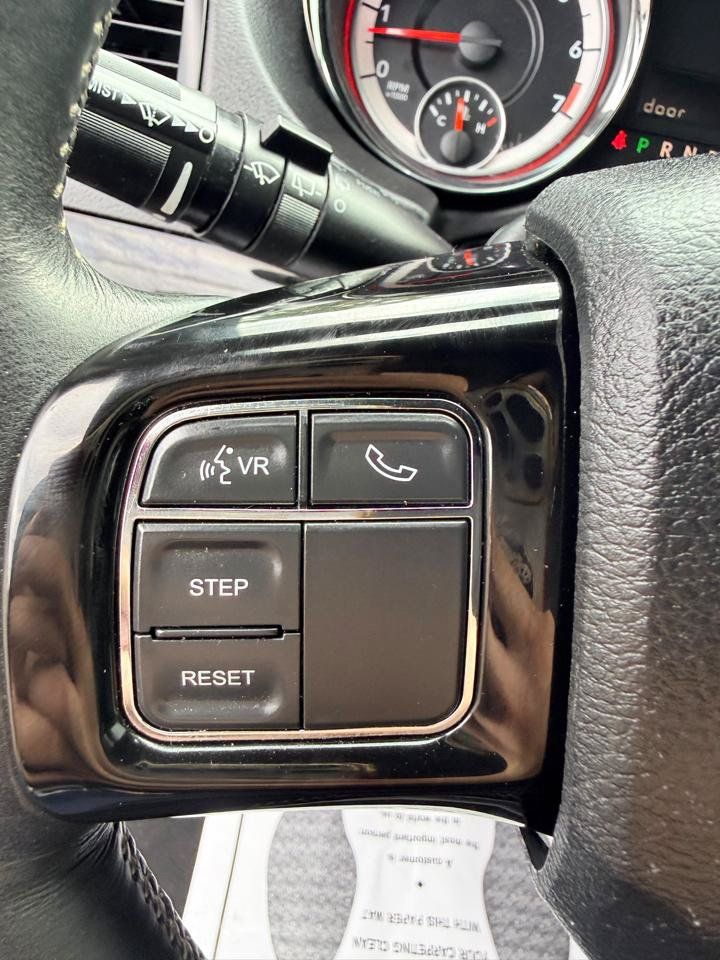 Used 2017 Dodge Grand Caravan SXT w/ Driver Convenience Group FWD image 19