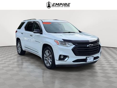 Used 2019 Chevrolet Traverse Premier w/ LPO, Blackout Package AWD/4WD image 1