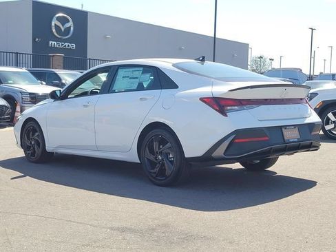 New 2026 Hyundai Elantra SEL Sport FWD image 3