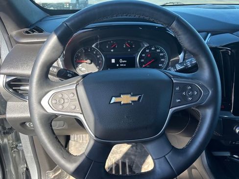 Used 2023 Chevrolet Traverse LT w/ LT Premium Package AWD/4WD image 12
